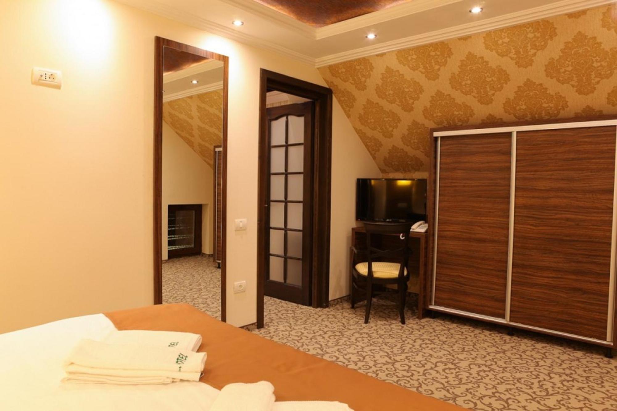 Allegria Hotel Alba Iulia Phòng bức ảnh