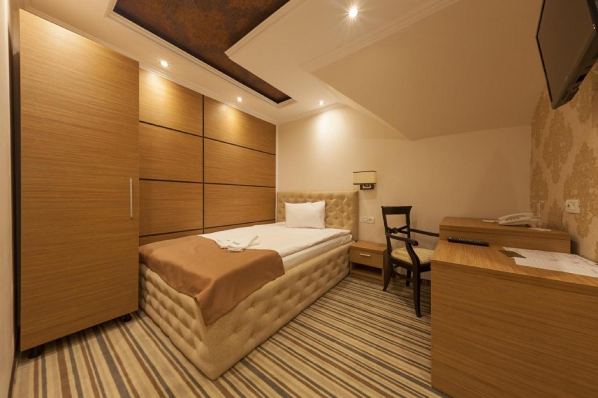 Allegria Hotel Alba Iulia Phòng bức ảnh